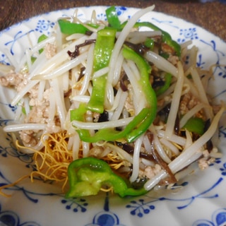 ひき肉ともやしとピーマンのあんかけ焼きそば